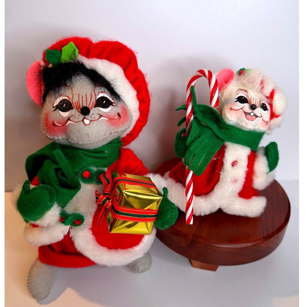 Vintage 2008 Annalee Christmas Mice Pair Mrs Elegant Mouse Candy Cane Holiday